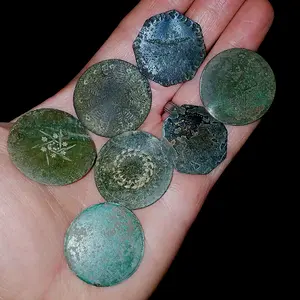 A handful of dandies