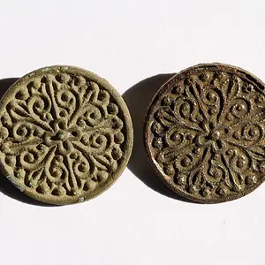 matching buttons