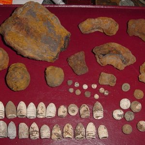 FINDS FROM A GROUP HUNT AT A SOUTHERN PLANTATION THAT HAD SEEN MILITARY ACTION DURING THE CW