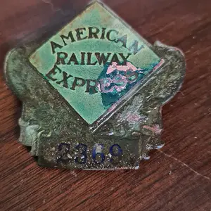 Railroad pin.jpg