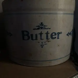 salt glaze crock.JPG
