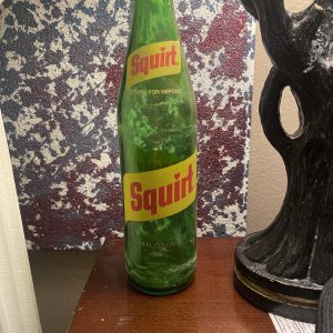 Squirt bottle