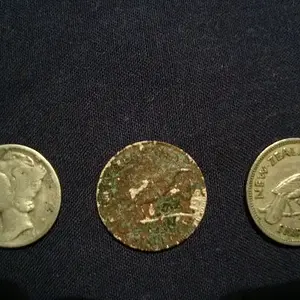 NZ 1953 sixpence - The middle coin is a New Zealand 6 pence, dated 1953; my oldest MD coin find to date. It was about 12 inches deep at the transition
