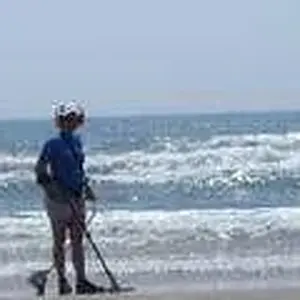 me with phones - beach hunting