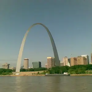 arch at St. Louis - A picture of the arch from the upper miss. river.