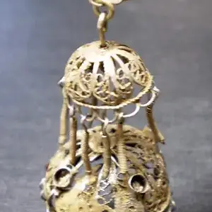 Strange earring - found in my yard