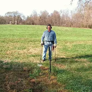 Modern Miner - My buddy Doug Snyder (Modern Miner) Searching for Colonial relics while Sally floats around the backside of the field.
