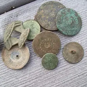 dandy buttons