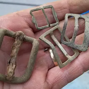 buckles