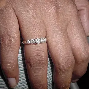 Media 'DIAMOND RING FOUND AND RETURNED 2006 
(WHITE'S PI PRO)' in album 'FINDS FROM FLORIDA TRIPS'