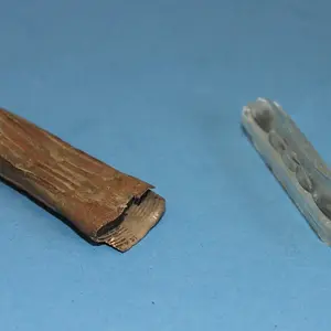5 11 Two any clue as to what these two items are?
