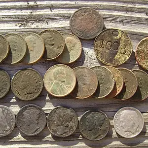 10 09 coins front