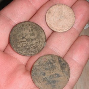 SEATED QUARTER AND 2 HARDTIMES TOKENS