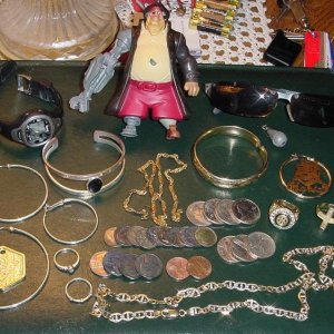 A REAL GOOD FRESH WATER HUNT - Ma.
the day after 4th July one year - NECKLACE & PENDANT GOLD - 2 RINGS ON RIGHT -GOLD . POOH EARIMG -GOLD , SOLID BRAC