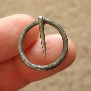 silver broach 2