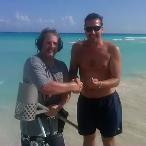 RING RETURN IN MEXICO - THIS IS ME WITH HAKIM - HIS WIFE LOST HER WEDDING BAND IN THE WET SAND - THEY LOOKED FOR IT FOR 3 DAYS AND GAVE UP - THEY SAW 