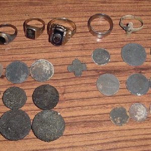 KEEPERS FROM CAPE COD 10/7/12 - 4 GOLD RINGS - A SILVER HALF - 4 SILVER QUARTERS - 2 SILVER DIMES AND 2 BUFFALO NICKELS