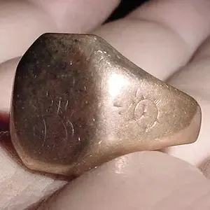 NOV.11TH OLD GOLD SIGNET
