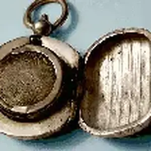Chatelain Coin Case. RARE
Edwardian era, 1910
* Est. value - $240