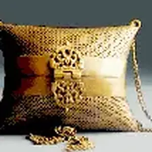Copper & Brass Pillow Style Flapper Purse - Rare.
*Est. value - over $100+
Purple velvet lined, inside with long shoulder length chain.