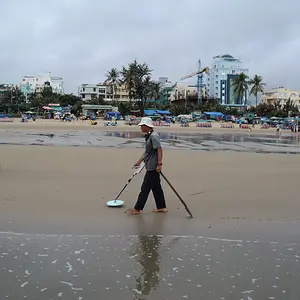a local viet man on vung tau beach.