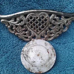 Handle and silver disk