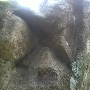site 4: marker... a carved .. its like a roman numerals.... XI
its found at the upper right corner .