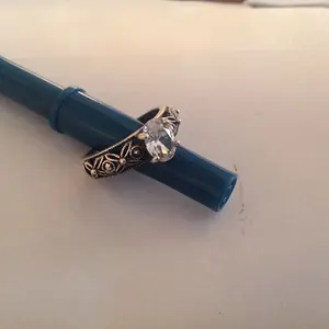 Women's 925 Ring size 7