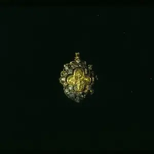 Clean Diamond Broach