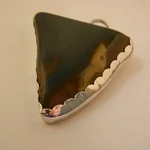Another view... Anyone know the stone?