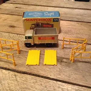 Matchbox Series No. 11 Lesney Production Co. 1969 
Scaffolding Truck 
Back Yard Find 14 Mar 14

**INTERNET PICTURE OF NICE ONE**