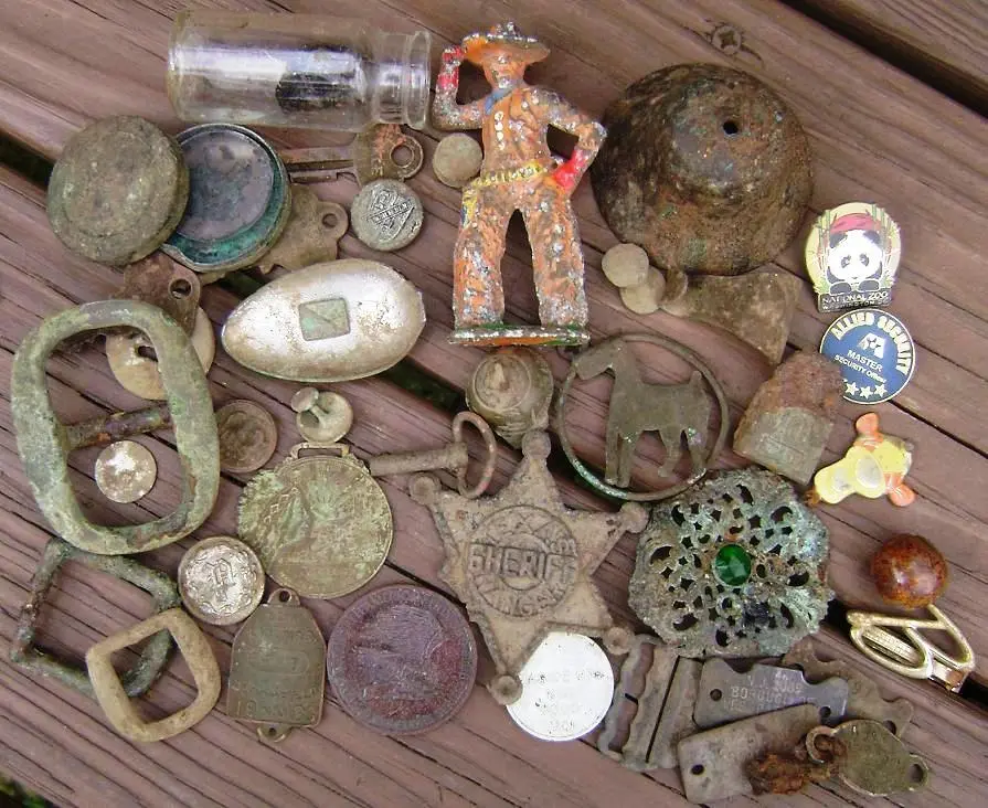 10 2011 FINDS