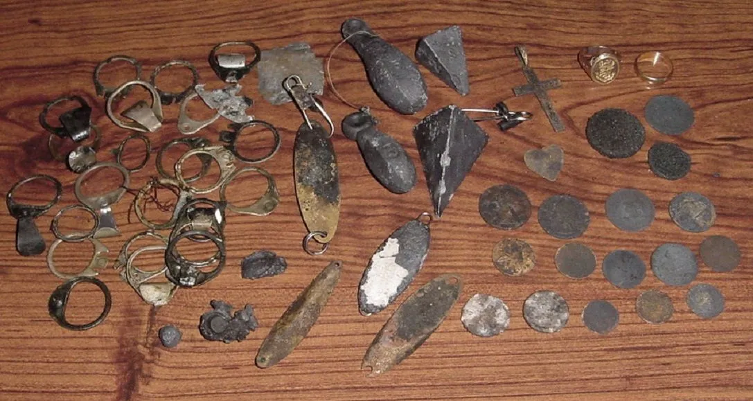 10/8/12 CAPE COD HUNT FINDS