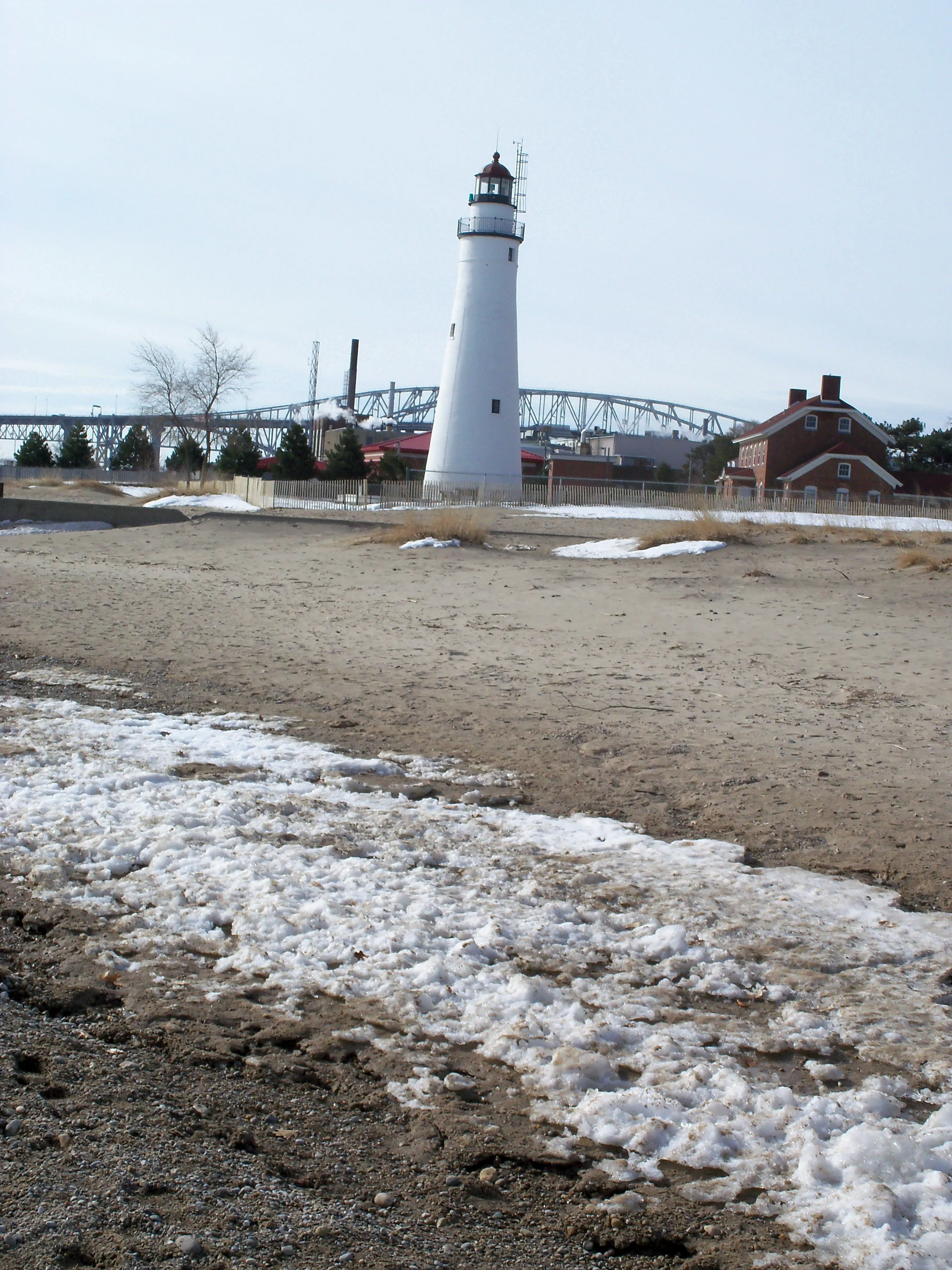 102 8476 Fort Gratiot Lighthouse and Blue Water Bridge