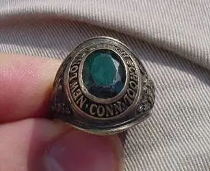 10K CLASS RING 1964 - SALTWATER (CT)