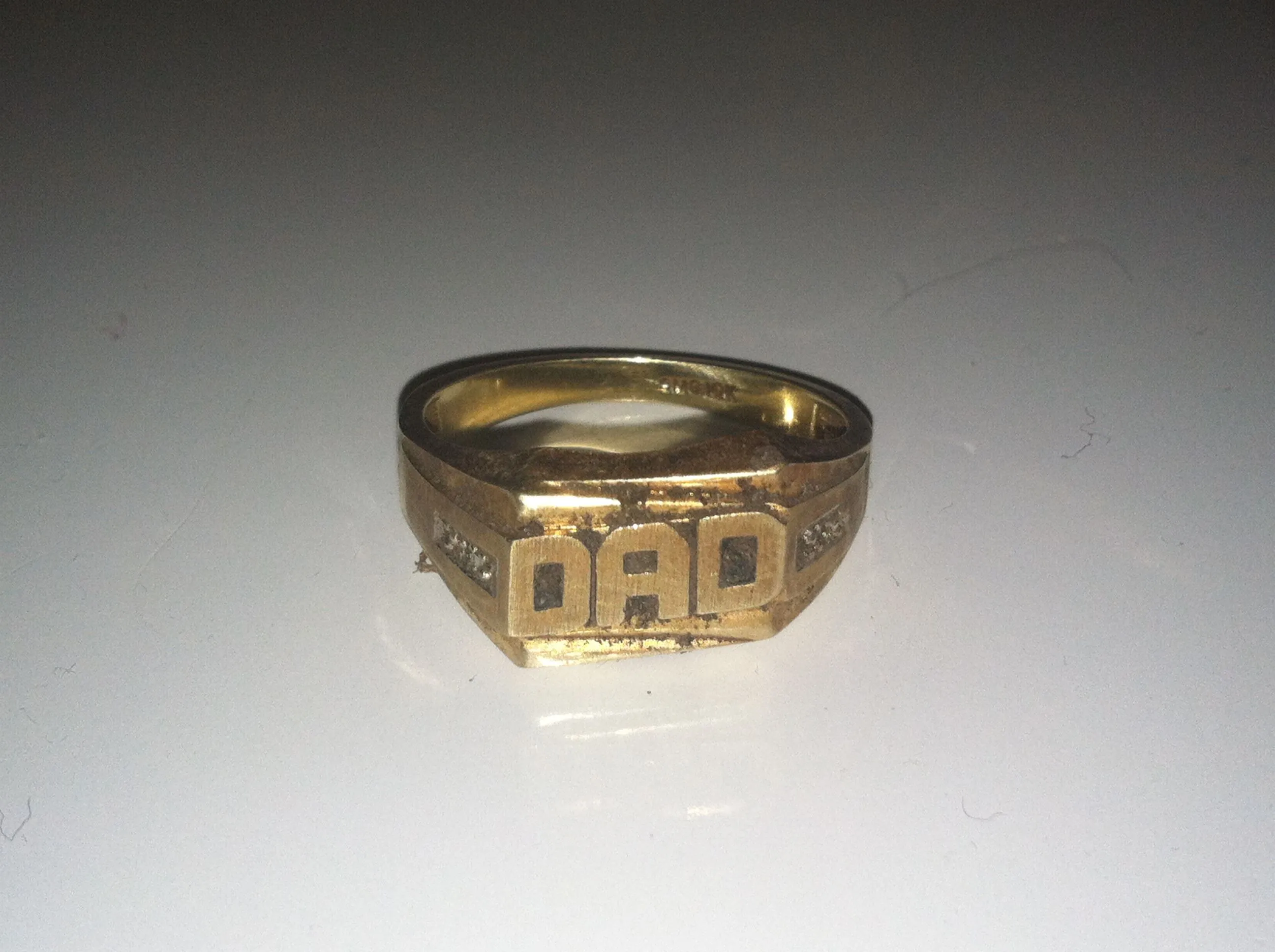 10k Dad Ring
3.9 Grams