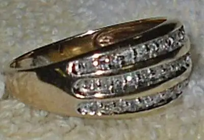 10K Diamond Anniversary Ring -  Found in tot lot Whitby, ON