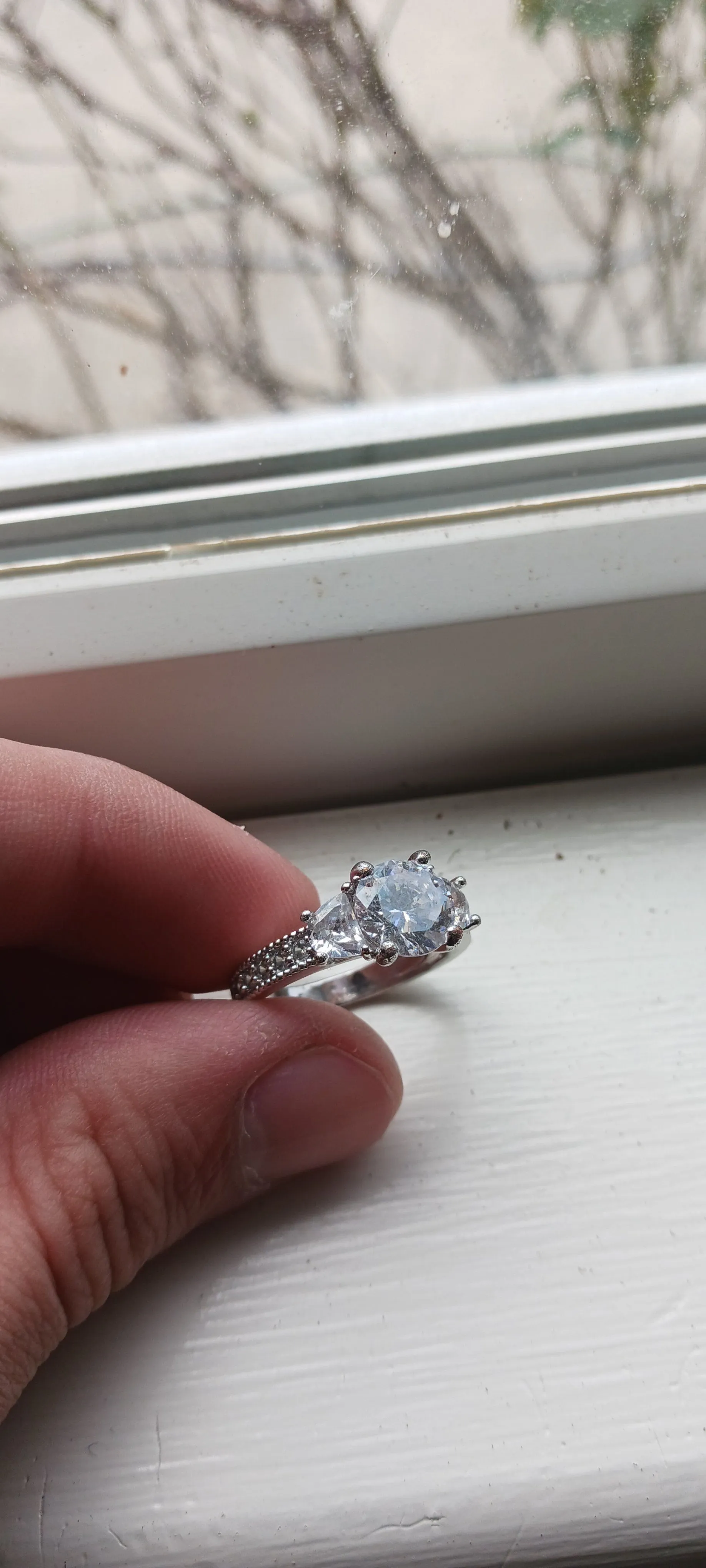 10k White gold moissanite ring