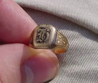 1928 10K CLASS RING - SALTWATER (CT)