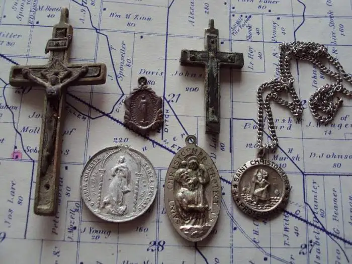 2010 religious items