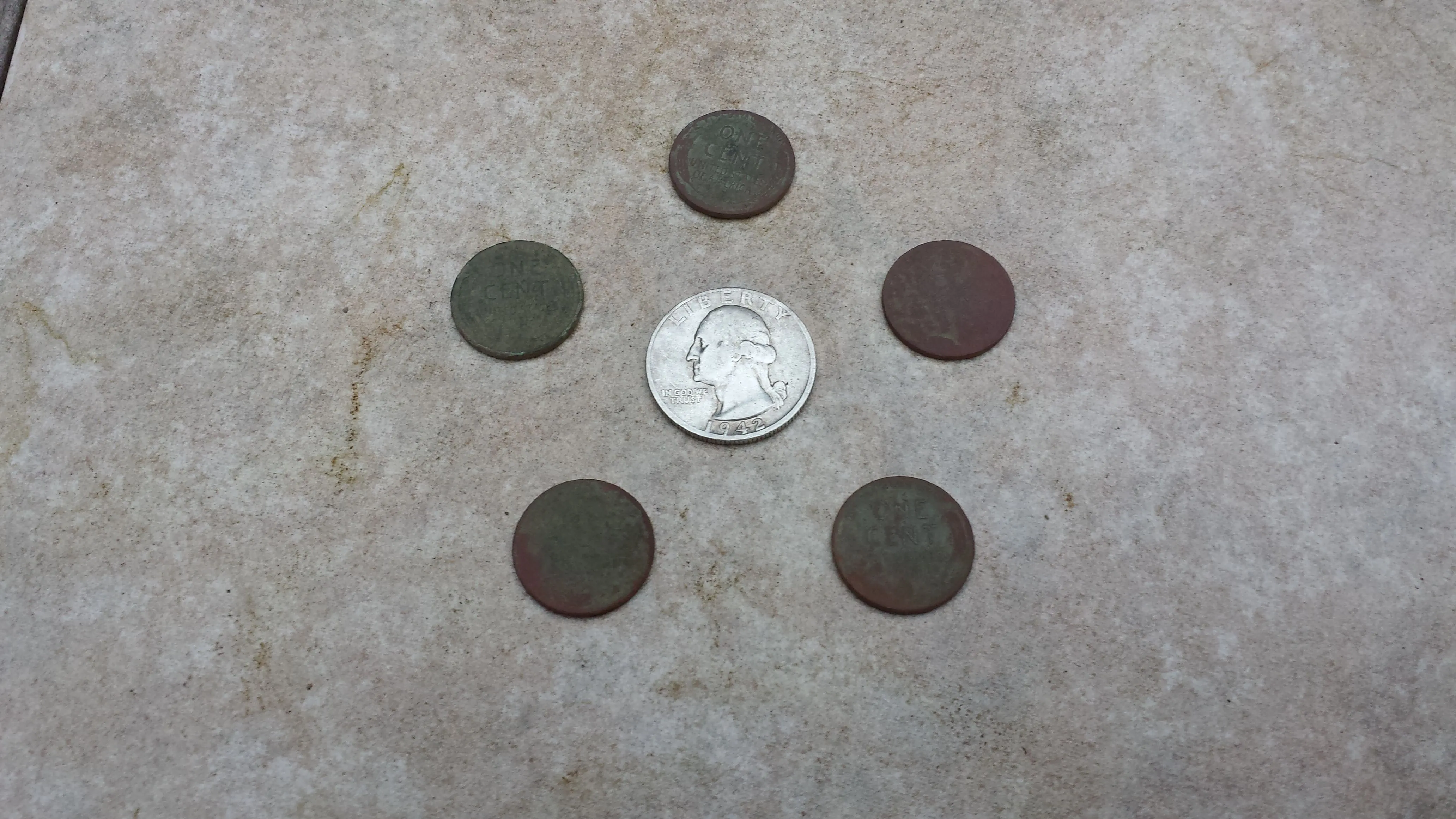 20151029 173503  Donald's House  Notables  1942-S quarter & 5 wheats ??, 42, 44,46, & 51D.