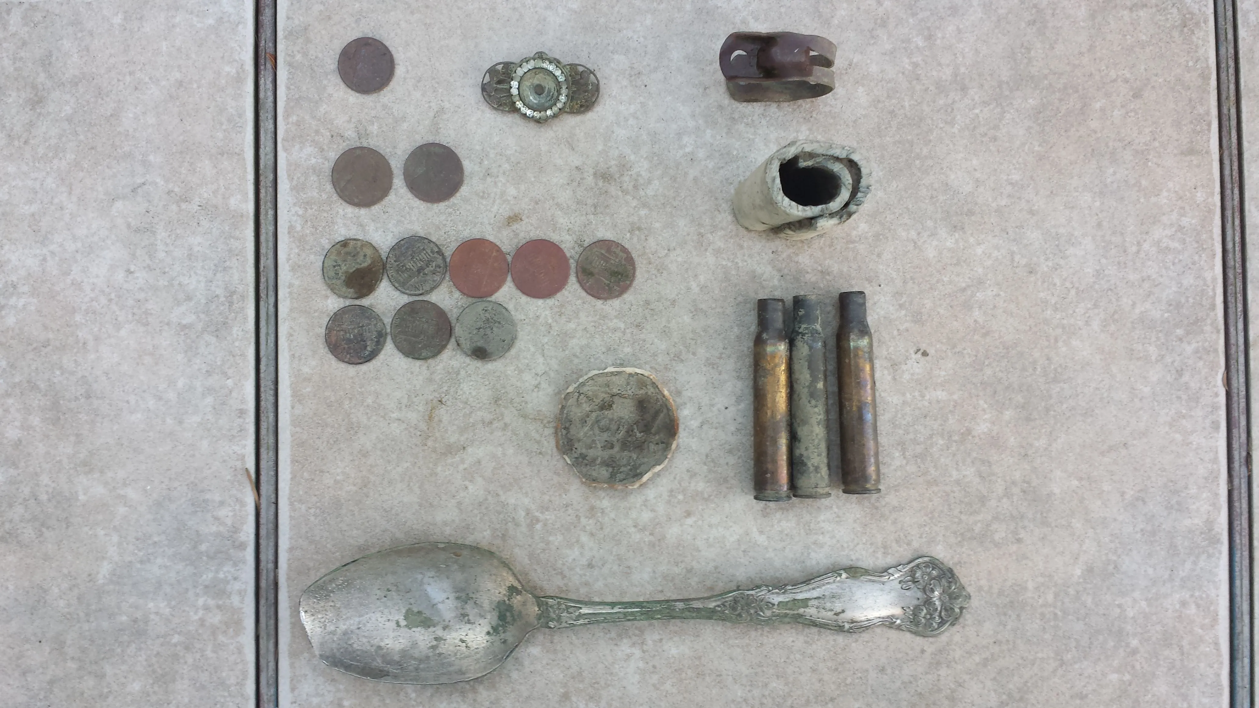 20151115 160702  Scot;s house on Elm, with LRP, 1 zinc & 1 memorial,  Jim's house on Barker 2 wheats 1944 & 45.  Pulled most at Jims.  Huntington scho