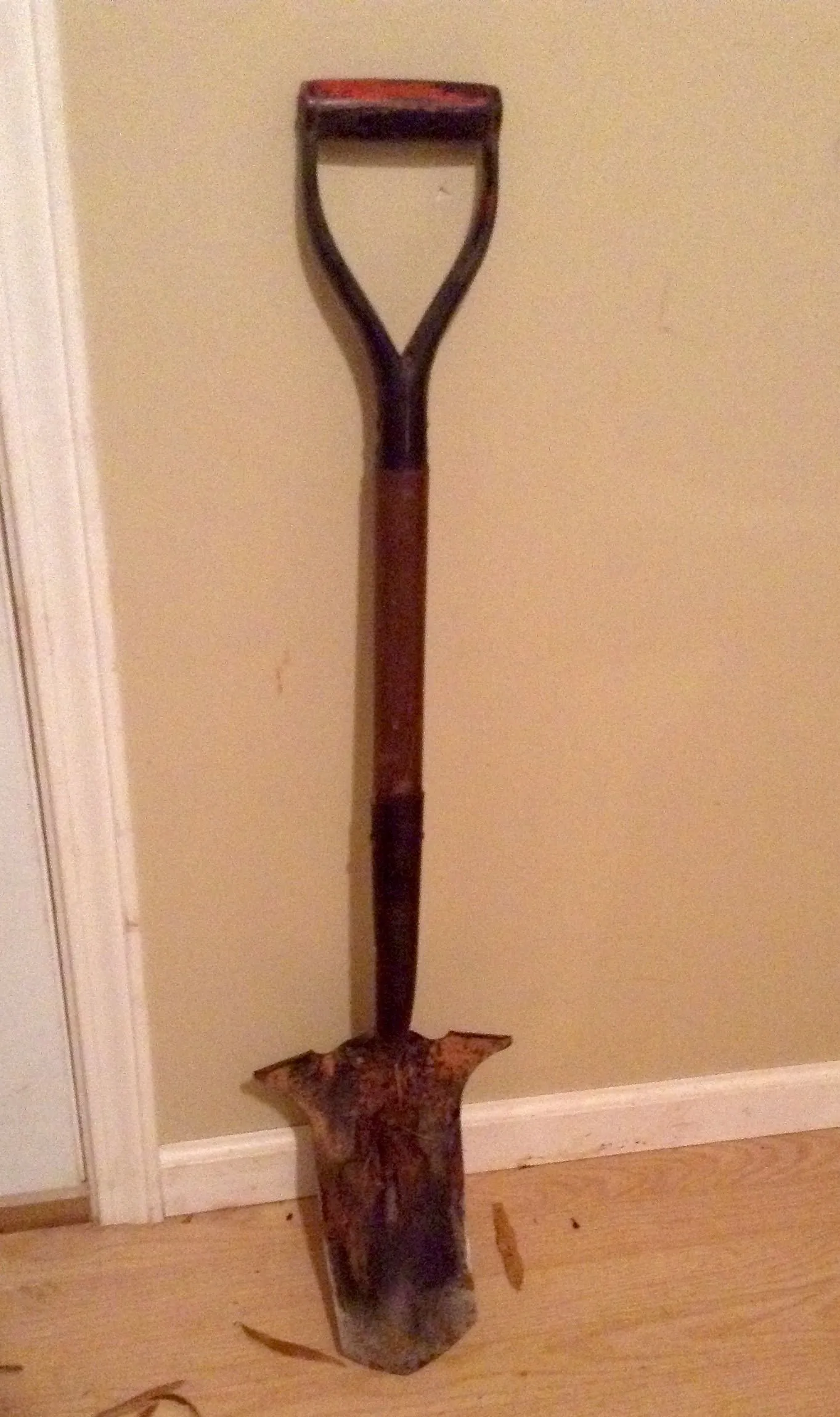 39" shovel cut into a spade style shovel for digging plugs