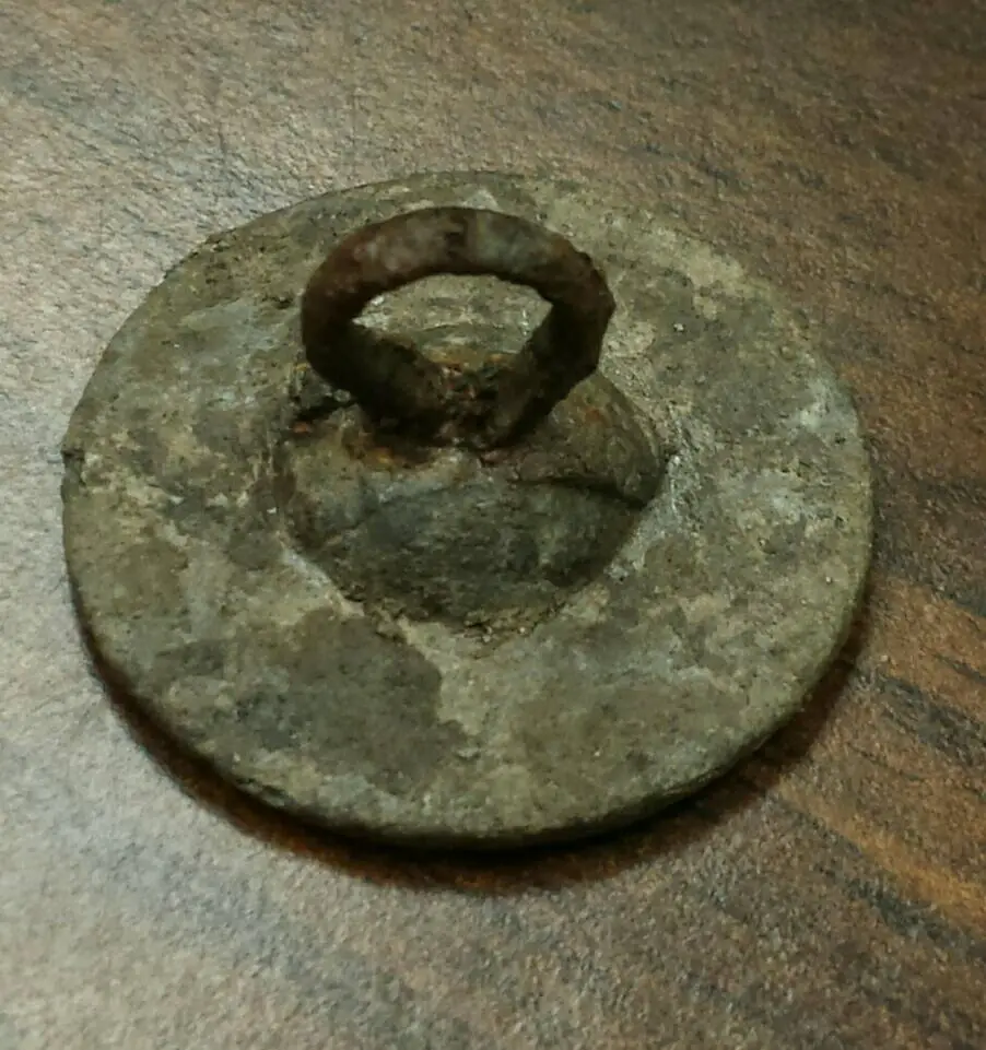 71st Regiment of Foot coat button. The 71st was a British regiment in the Revolutionary War known as "Fraser's Highlanders;" they were a Scottish regi