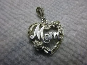 925 Mom Pendant