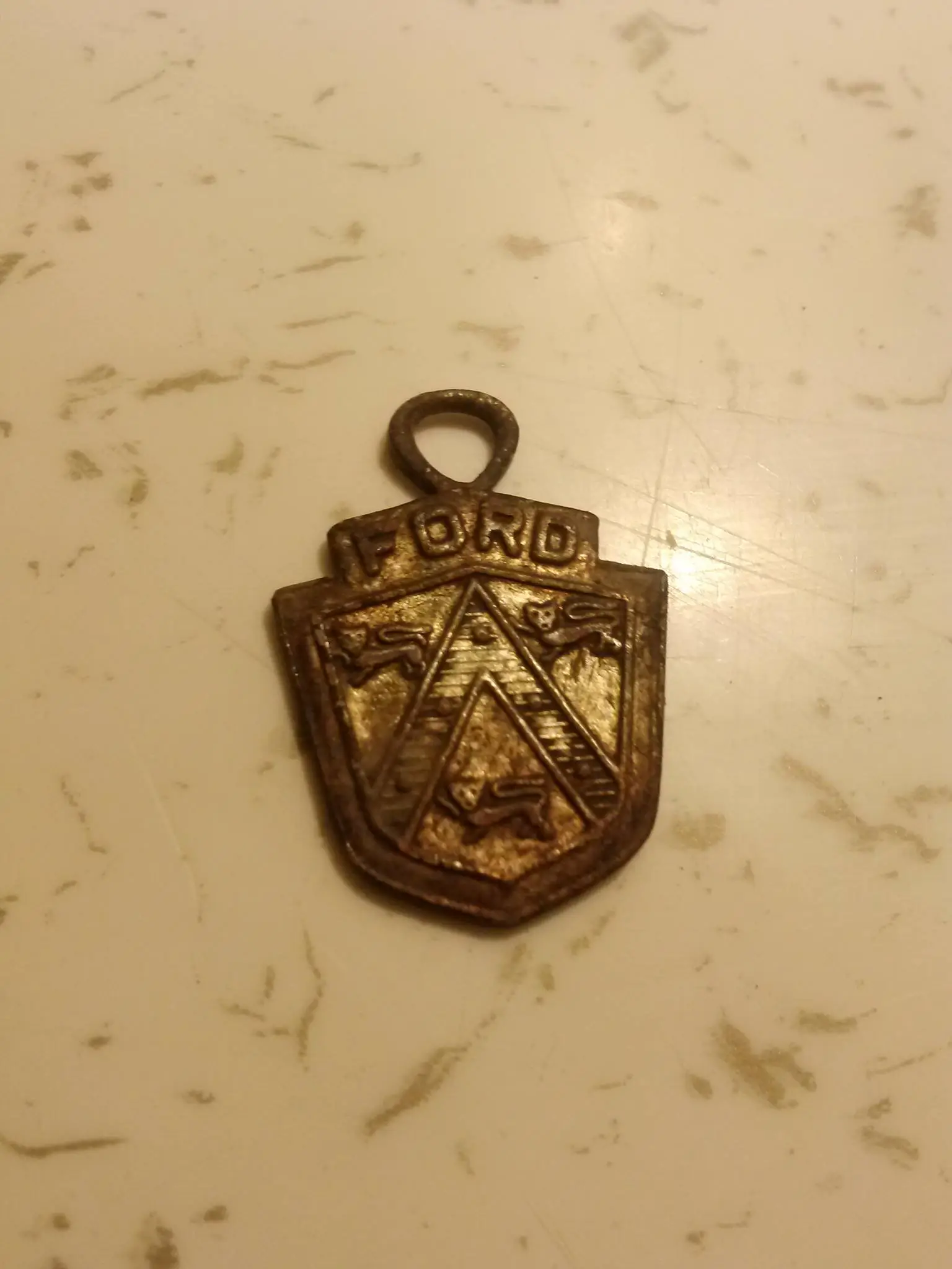 !950's Ford hood crest key chain