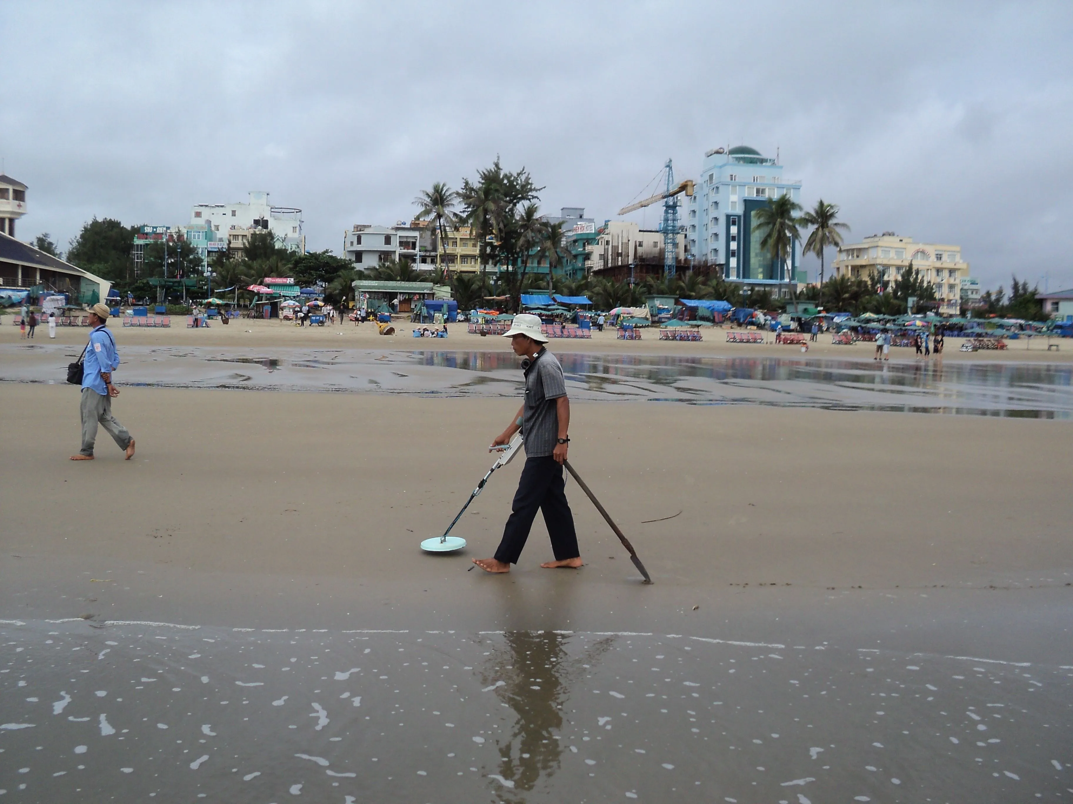 a local viet man on vung tau beach.