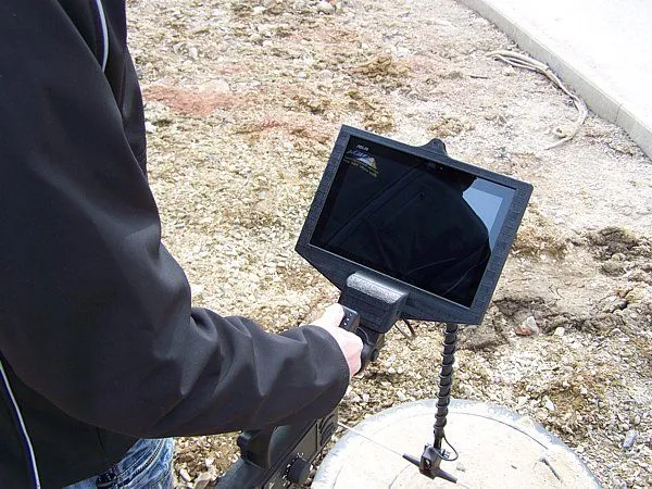 All measured data will be transferred to a Tablet PC with Android operating system to show the graphical representation of the scan data.