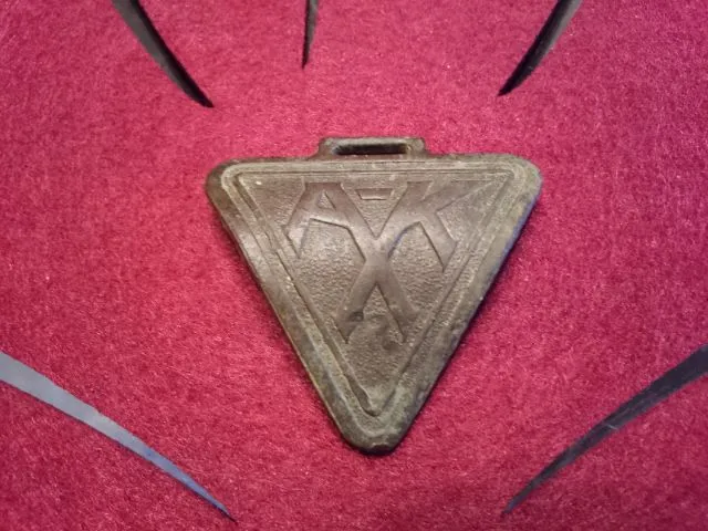 Angsten Koch Front