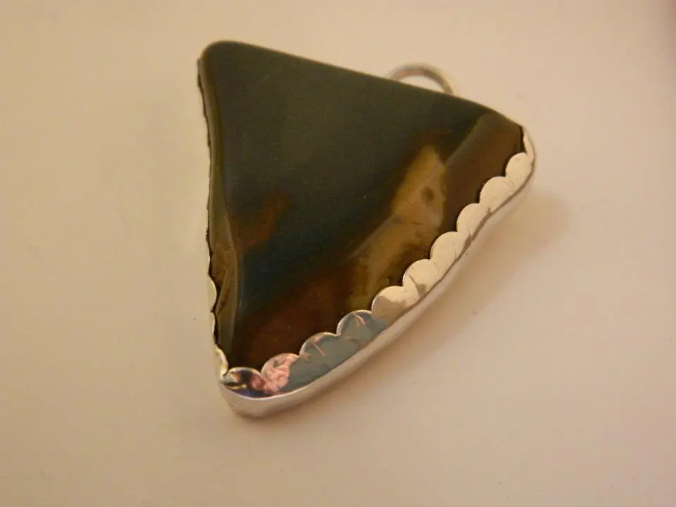 Another view... Anyone know the stone?